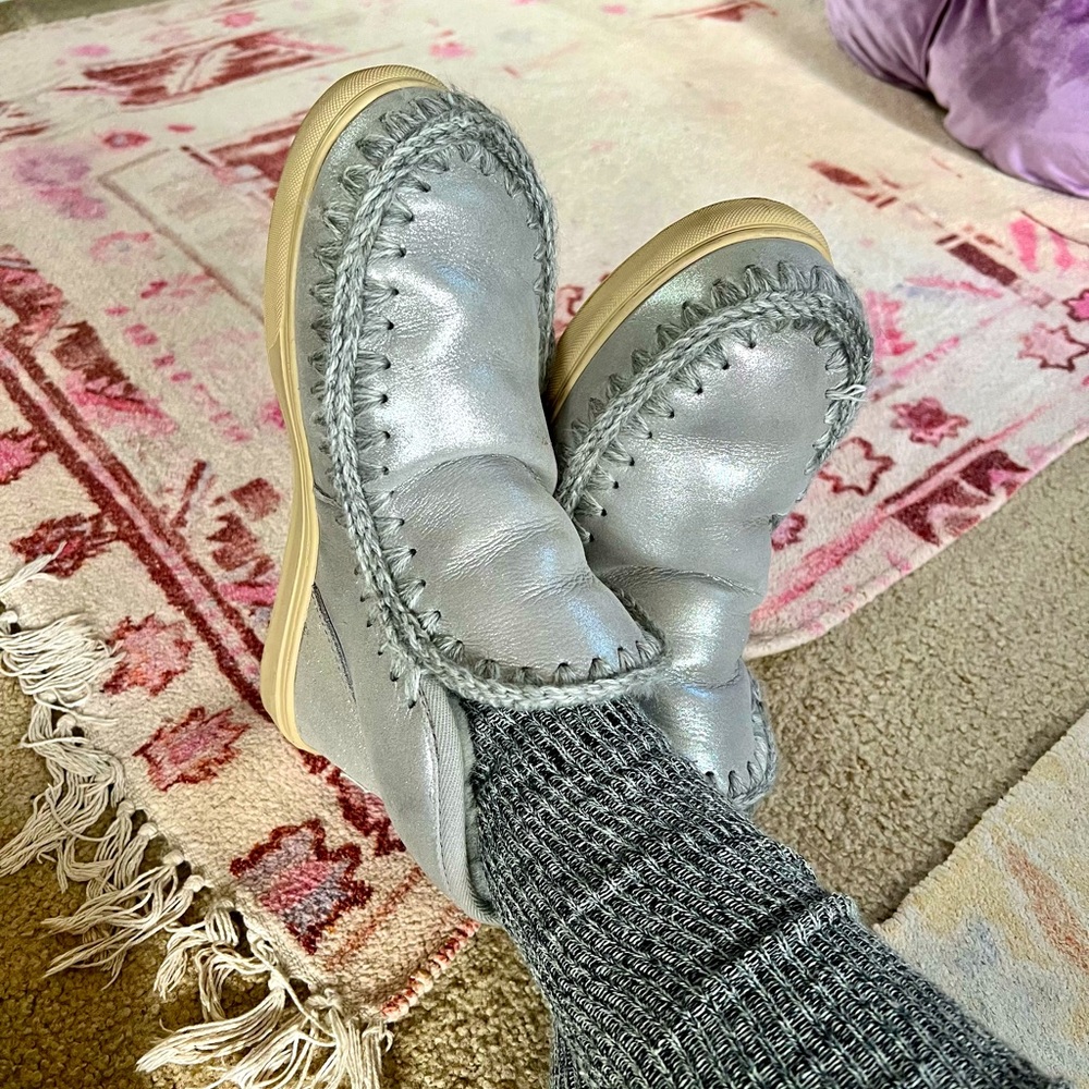 Mou Eskimo Sneaker, Silver MicroGlitter, size 9